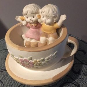 Vintage Japan UCCI Tea for Two Music Player